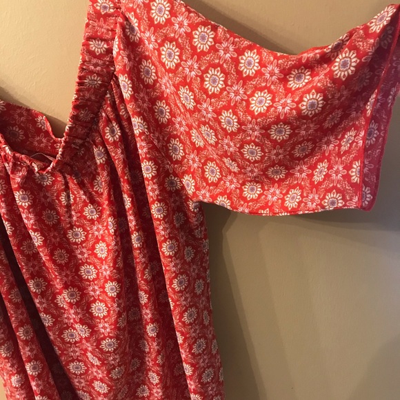 Renee C. Red Floral Off The Shoulder Top - Picture 4 of 4